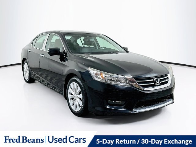 Used 2015 Honda Accord Touring image 1