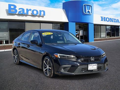 Used 2024 Honda Civic Touring image 1