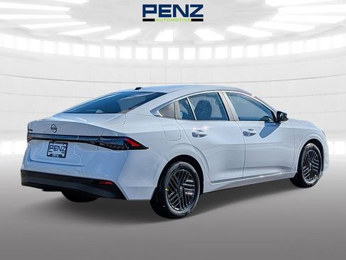 New 2026 Nissan Sentra SV w/ SV Convenience Package FWD image 2