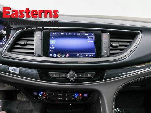 Used 2024 Buick Enclave Premium image 12