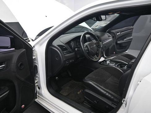 Used 2017 Chrysler 300 S w/ S Model Appearance Package AWD/4WD image 9