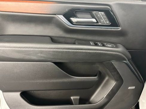 Used 2025 GMC Yukon Denali image 21