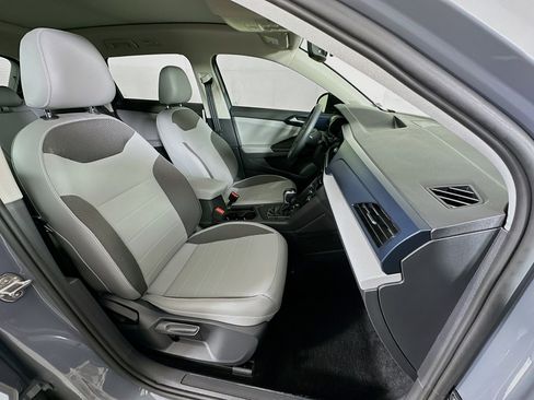 Used 2022 Volkswagen Taos SE w/ Panoramic Sunroof Package FWD image 31