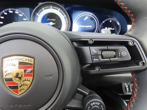 Used 2022 Porsche 911 Turbo image 20