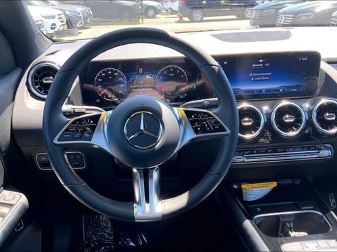 Used 2026 Mercedes-Benz GLA 250 4MATIC image 4