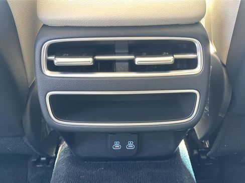 Used 2026 Genesis GV70 2.5T Select image 24