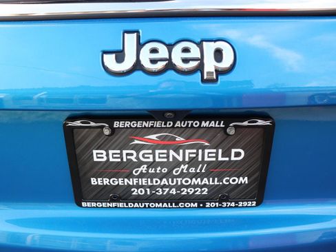 Used 2024 Jeep Compass Latitude AWD/4WD image 58