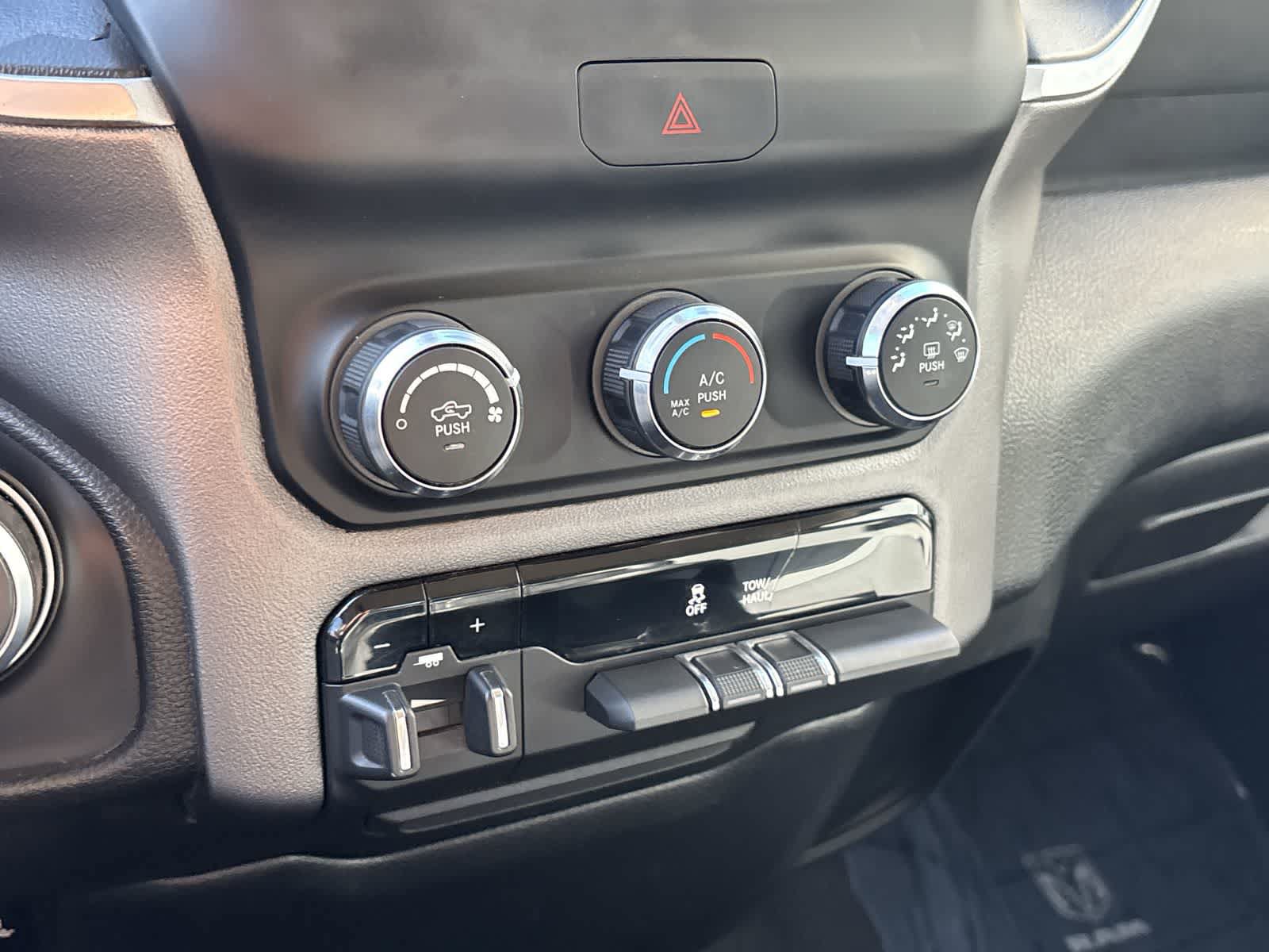 Used 2019 RAM 2500 Big Horn w/ Protection Group AWD/4WD image 23