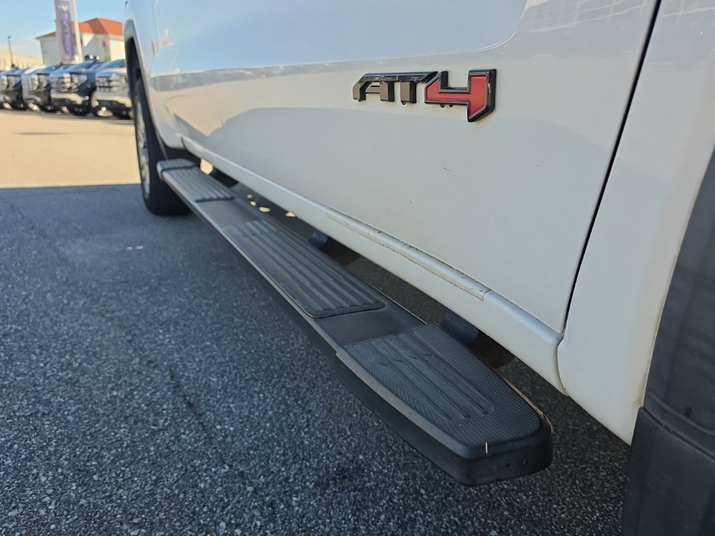 Used 2020 GMC Sierra 1500 AT4 w/ AT4 Premium Package AWD/4WD image 11