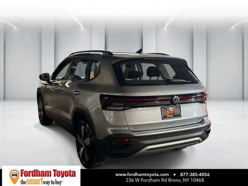 Used 2025 Volkswagen Taos S AWD/4WD image 5
