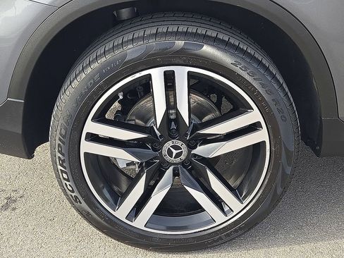 Used 2021 Mercedes-Benz GLC 300 image 7