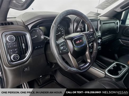 Used 2022 GMC Sierra 2500 AT4 w/ AT4 Premium Plus Package image 9