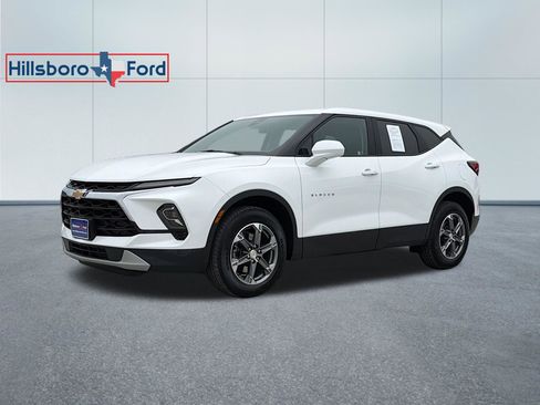 Used 2023 Chevrolet Blazer LT FWD image 1