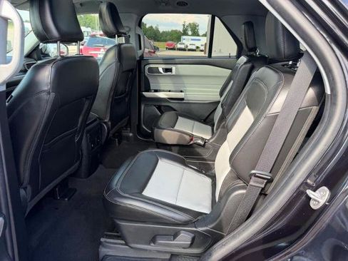 Certified 2022 Ford Explorer XLT w/ Equipment Group 202A AWD/4WD image 11