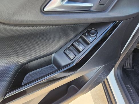 Used 2025 Chevrolet Equinox LT image 14