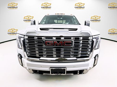Used 2024 GMC Sierra 3500 Denali w/ Denali Reserve Package image 2
