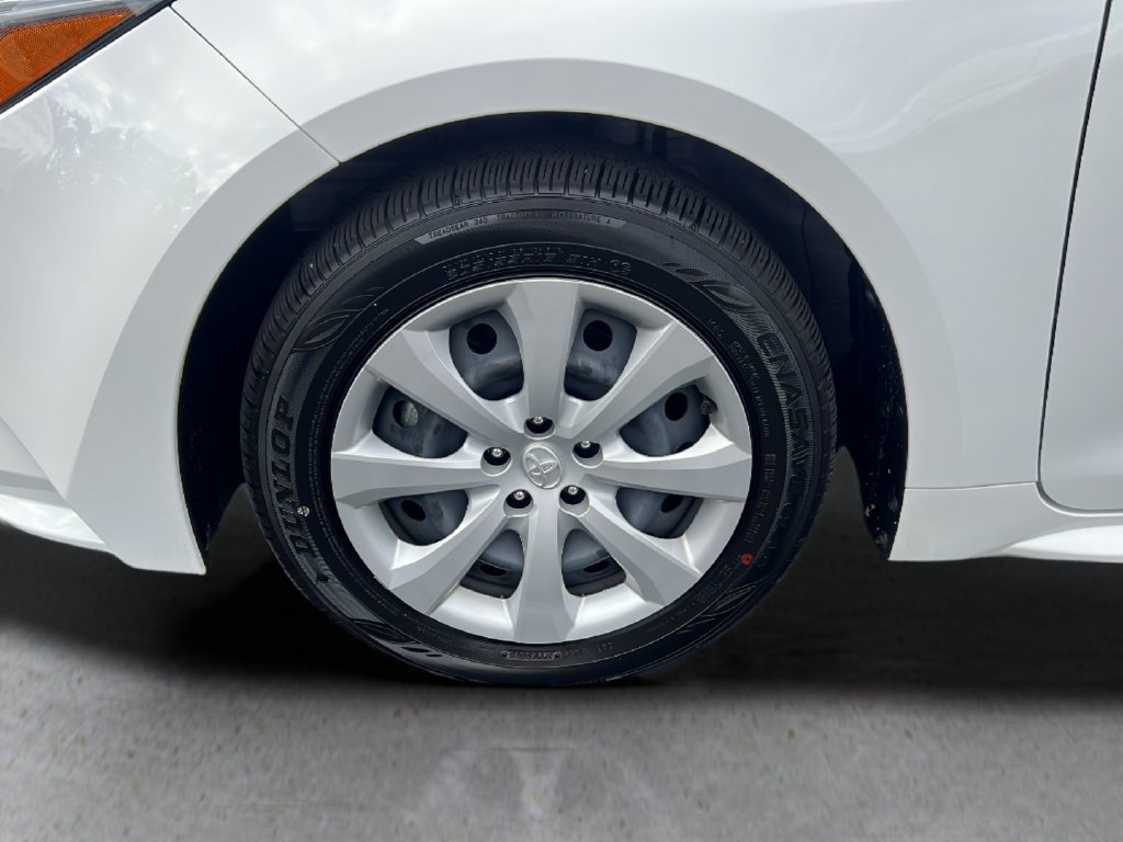 Used 2026 Toyota Corolla LE FWD image 25