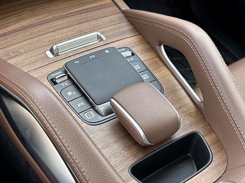 Certified 2025 Mercedes-Benz GLE 350 4MATIC image 24