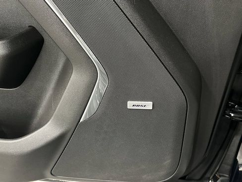 Used 2021 Chevrolet Tahoe High Country w/ Premium Package RWD image 22