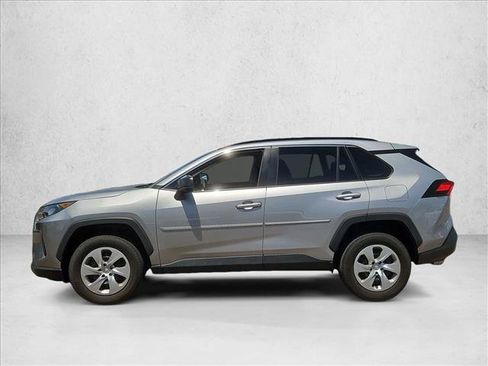 Used 2021 Toyota RAV4 LE w/ Carpet Mat Package (TMS) AWD/4WD image 9