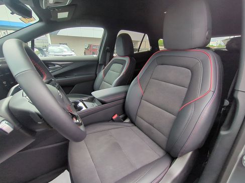 New 2025 Chevrolet Blazer EV RS image 18