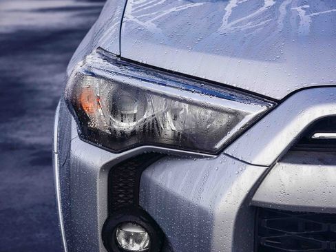 Used 2023 Toyota 4Runner SR5 Premium image 11