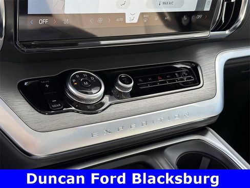 New 2025 Ford Expedition Platinum w/ Driver's Package image 27