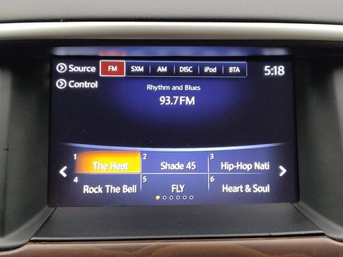 Used 2017 Nissan Pathfinder Platinum image 25