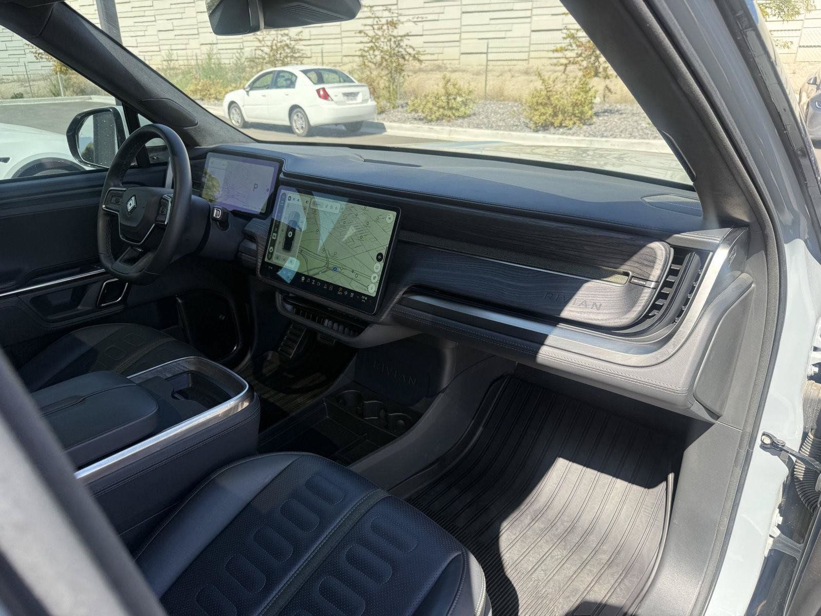 Used 2023 Rivian R1S Launch Edition Quad AWD/4WD image 26