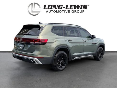 Certified 2025 Volkswagen Atlas Peak Edition SE AWD/4WD image 7