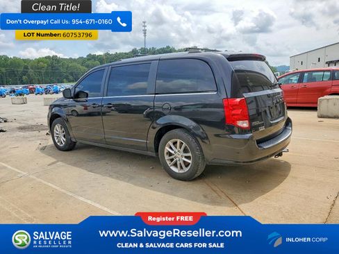 Used 2019 Dodge Grand Caravan SXT FWD image 3