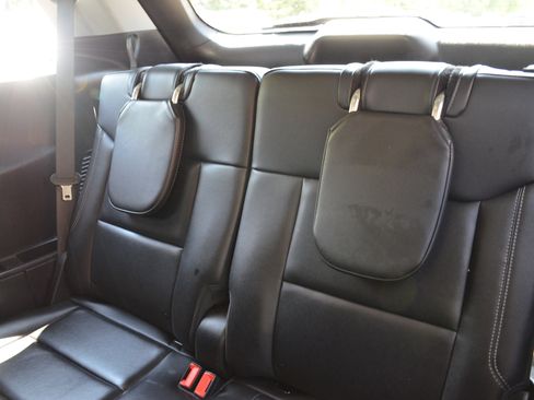 Used 2023 Ford Explorer XLT w/ Equipment Group 202A image 24