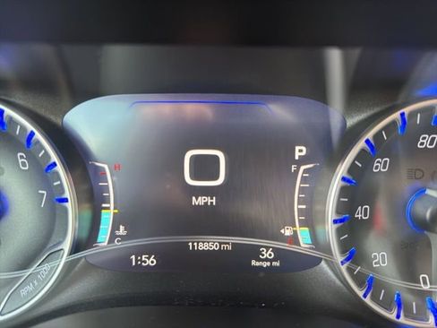 Used 2018 Chrysler Pacifica Touring-L Plus FWD image 12