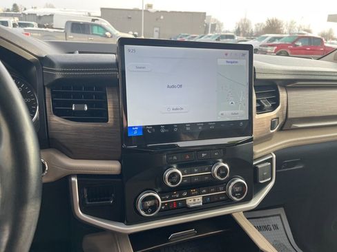 Used 2024 Ford Expedition Max Limited image 24