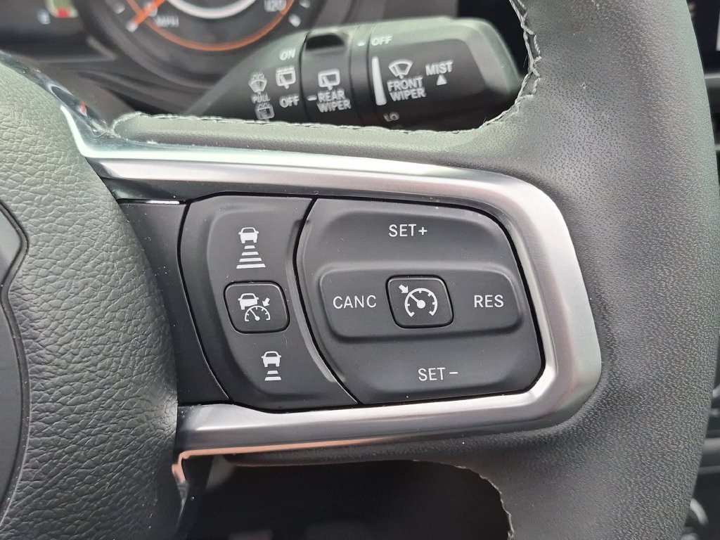 Certified 2026 Jeep Wrangler Unlimited Sahara AWD/4WD image 15