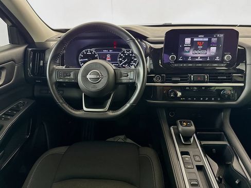 Used 2024 Nissan Pathfinder SV FWD image 27
