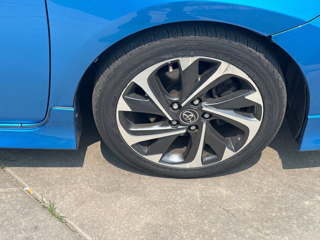 Used 2018 Toyota Corolla iM w/ All-Weather Mat Package FWD image 14
