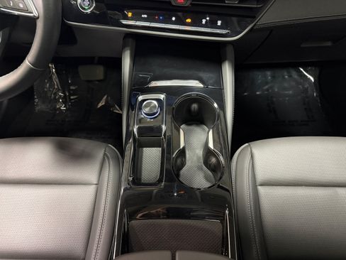 Used 2025 Buick Envision Preferred AWD/4WD image 26