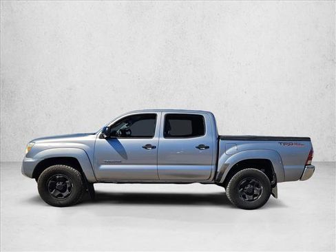 Used 2014 Toyota Tacoma PreRunner w/ SR5 Package image 3