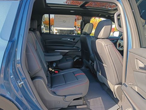 New 2026 Chevrolet Traverse RS image 22