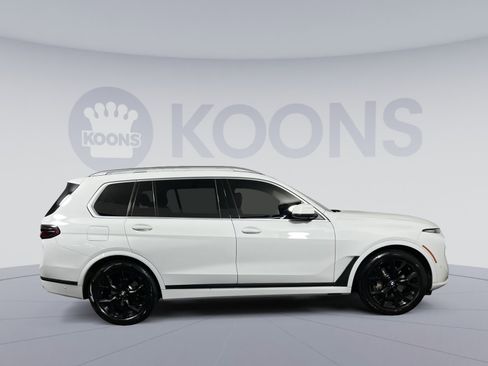 Used 2023 BMW X7 xDrive40i image 8