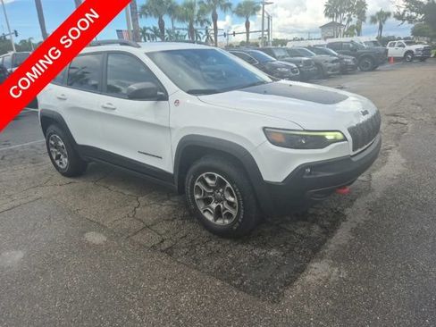 Used 2021 Jeep Cherokee Trailhawk w/ Premium Leather Package AWD/4WD image 4