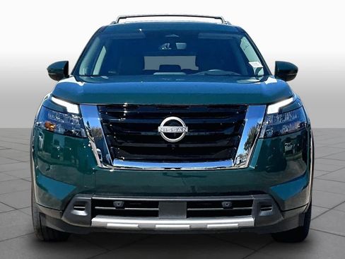 Certified 2025 Nissan Pathfinder Platinum w/ Cargo Package FWD image 4
