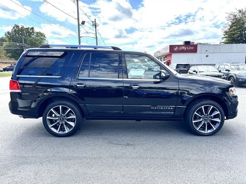 Used 2016 Lincoln Navigator Reserve image 5
