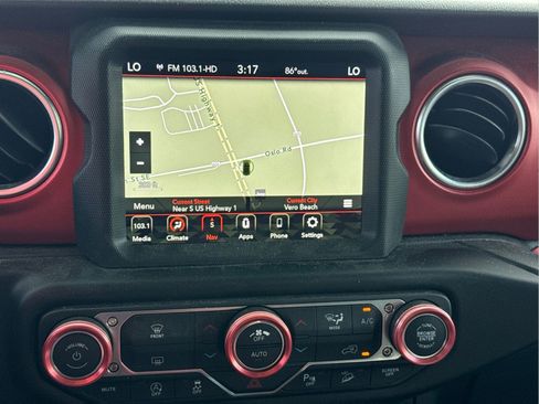 Used 2020 Jeep Wrangler Unlimited Rubicon w/ Steel Bumper Group AWD/4WD image 38
