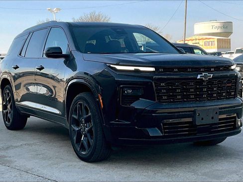 Used 2024 Chevrolet Traverse RS w/ LPO, Floor Liner Package image 1