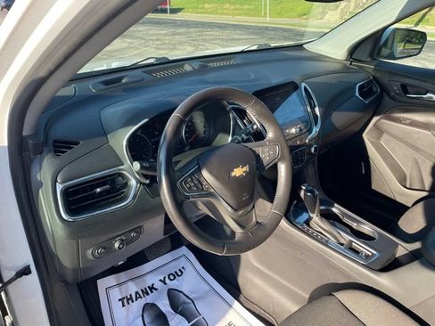 Used 2020 Chevrolet Equinox LT FWD image 12