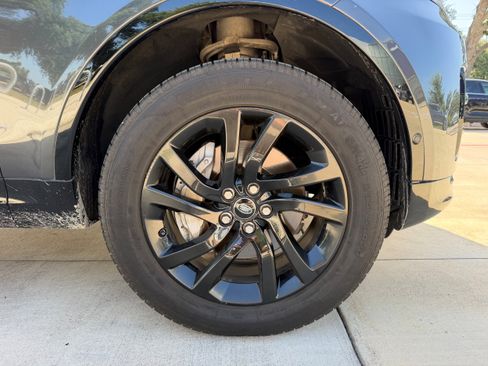 Used 2019 Land Rover Discovery HSE Luxury AWD/4WD image 9