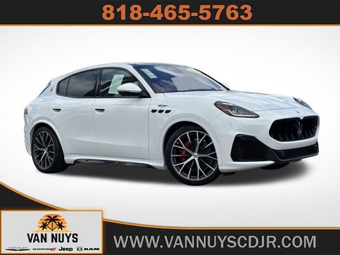 Used 2024 Maserati Grecale Trofeo AWD/4WD image 1