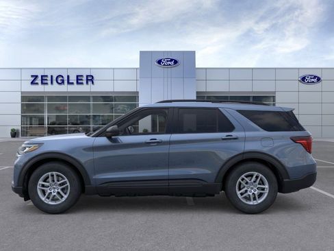 New 2026 Ford Explorer Active AWD/4WD image 3